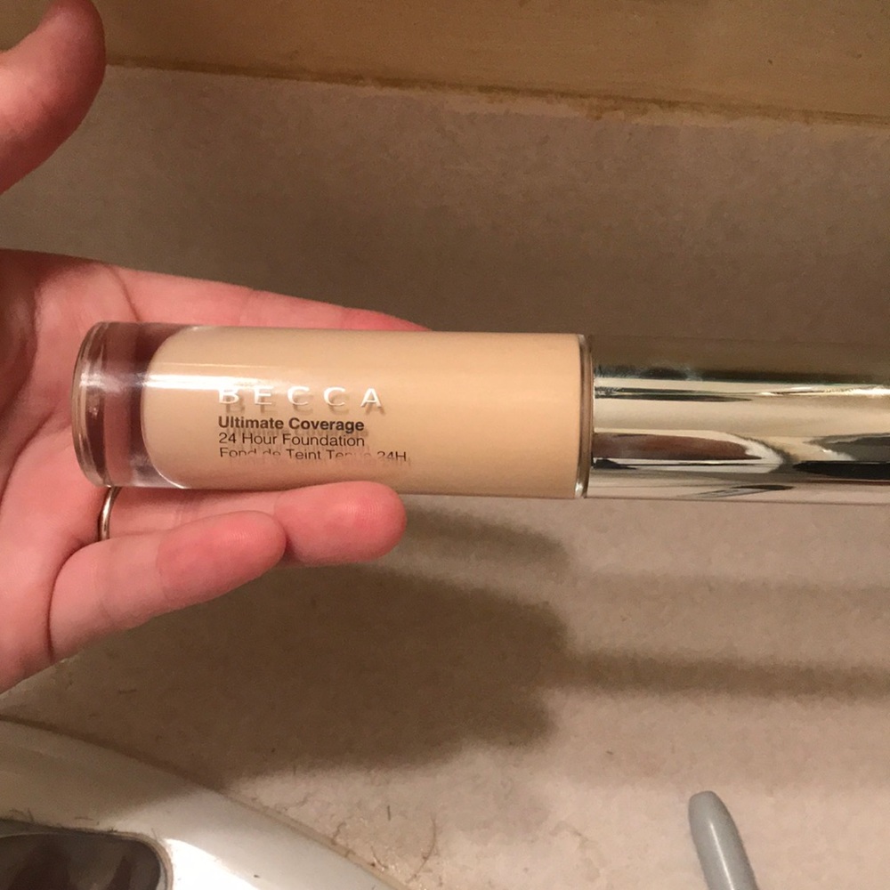 Becca foundation Bundle